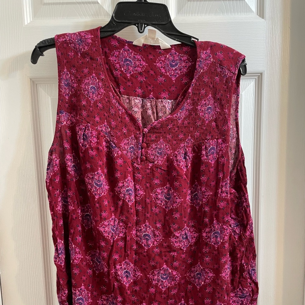 Sleeveless top